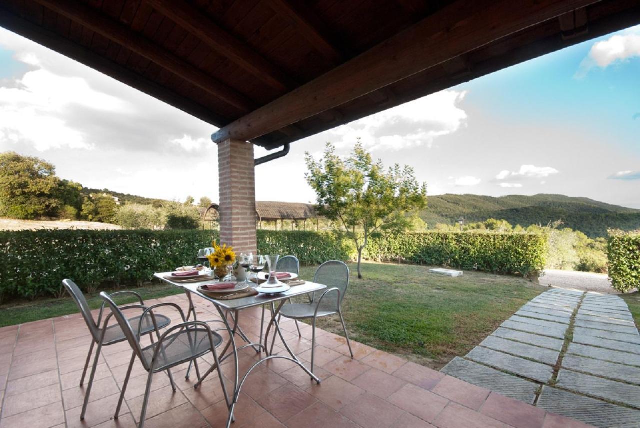 Tenuta Di Forte Sorgnano Gualdo Cattaneo Habitación foto
