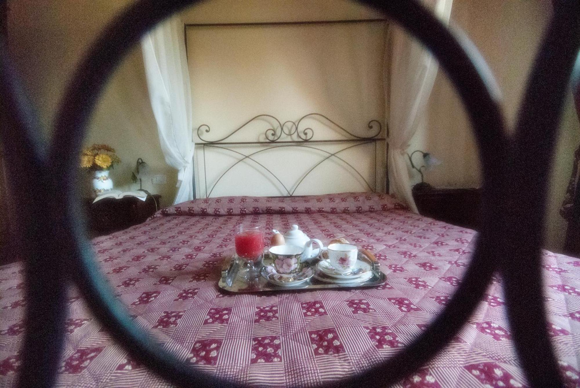 Tenuta Di Forte Sorgnano Gualdo Cattaneo Habitación foto